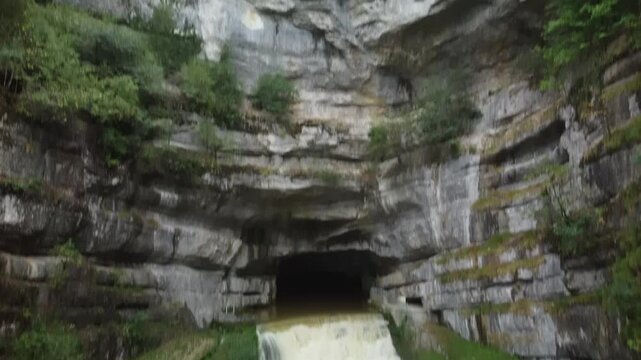 Source de la Loue, spring of river Loue, Ouhans, Doubs, Franche-Comte, France