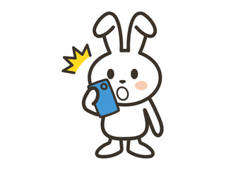スマホを見てびっくりするかわいい白いうさぎさんのイラスト
