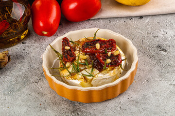 Baked camembert cheese with honey