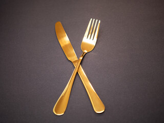 Gold-plated cutlery suitable for everyday dining, but also for important occasions.