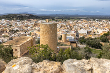 Naklejka premium Townscape of Felanitx, Majorca, Mallorca, Balearic Islands, Spain, Europe, with view to restored old windmill towers Moli d'en Veny and Moli d'en Bota
