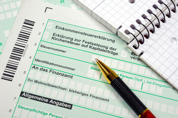 Das Steuerformular für die Einkommensteuererklärung an das Finanzamt