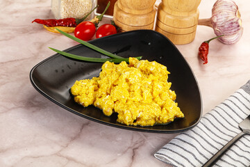 Scrambled egg in the bowl