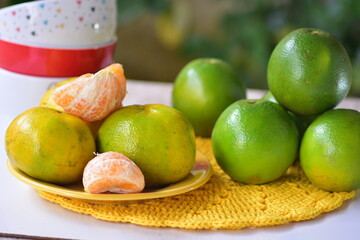 A tangerina, também conhecida como laranja-mimosa, mexerica, mandarina, fuxiqueira, poncã, manjerica, laranja-cravo, mimosa e bergamota, é uma fruta cítrica de cor alaranjada e sabor adocicado