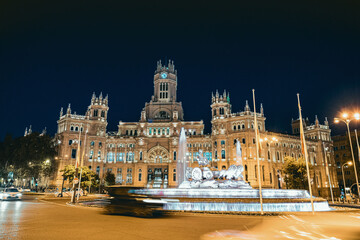 Fototapeta premium building in madrid, street photography