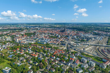 Ulm am Südrand der schwäbischen Alb in Baden-Württemberg im Luftbild