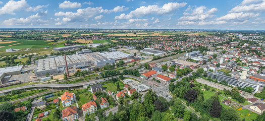 Fototapeta premium Die nordschwäbische Kreisstadt Dillingen an der Donau aus der Vogelperspektive