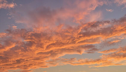 Obraz premium Vibrant sunset sky with colorful clouds, natural beauty