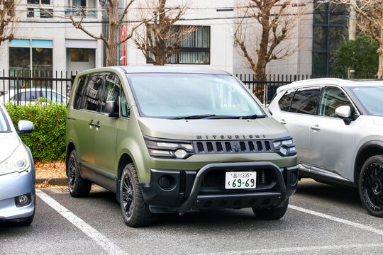 Mitsubishi Delica D:5
