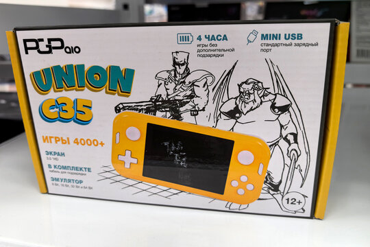 Union G35 handheld gaming console showcases retro excitement for gamers