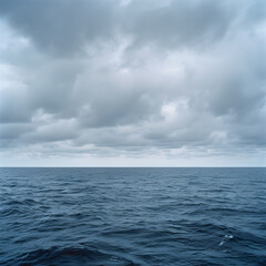Fototapeta premium Harmonious Interplay of Ocean and Sky in an Oceanic Climate