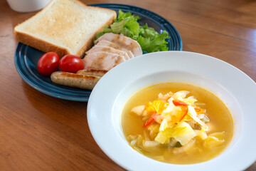 おいしい朝食のスープ