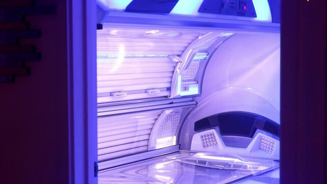 Tanning Beauty Salon Bed Open Glowing Ultraviolet Radiation Light Electronic