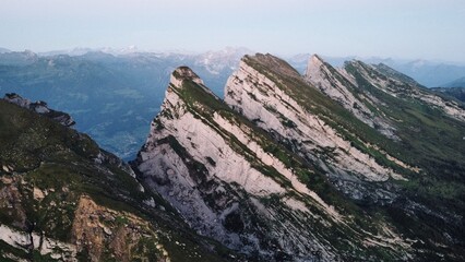 Obraz premium Schweizer Alpen, Bergwelt, Natur, Wald, Berge,Schweiz