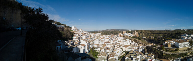 Municipio de Setenil de las Bodegas en la provincia de Cádiz, Andalucía	