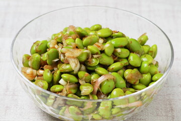 枝豆と茗荷の和え物