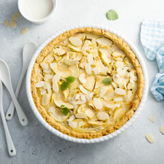 Apple pie with custard and almond