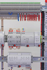 Electronic modules controlled via the KNX data bus are installed in the electrical panel.