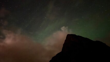 Norwegen: Langzeitbelichtung des Nachthimmels