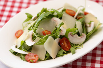 Fresh Arugula Salad with Parmesan