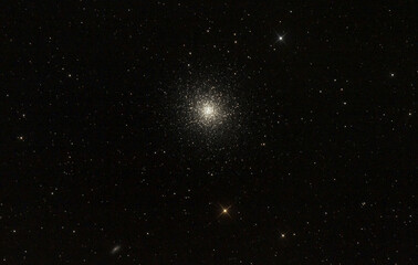 Le grand amas globulaire d'Hercule M13