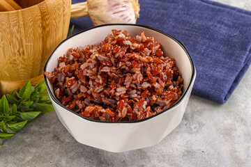 Red steamed rubine rice garnish