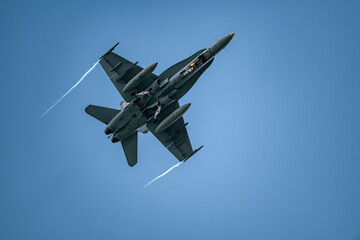 F-18