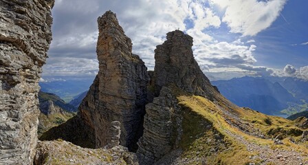Three Stony Mandln, also Dalfazer Köpfln, Dalfazer Wände, Rofan Mountains, Achensee, Tyrol, Austria, Europe