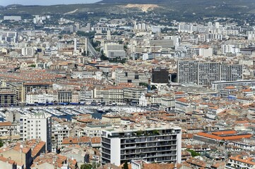 Obraz premium View from Notre-Dame de la Garde across the city, Marseille, Bouches-du-Rhône, Provence-Alpes-Côte d'Azur, France, Europe