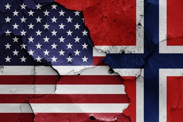 Obraz premium Flags of USA and Norway painted on cracked wall