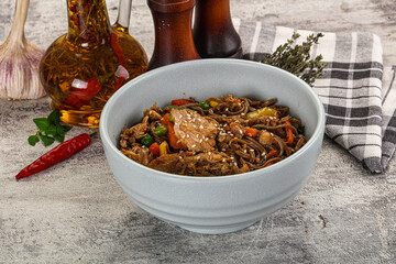 Soba with shredded pork and vegetables
