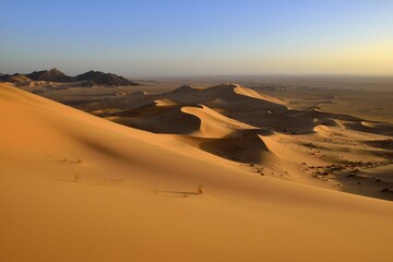 Tin Abard Sandunes, Mont Tazat, Tassili n'Ajjer National Park, Sahara, Algeria, Africa