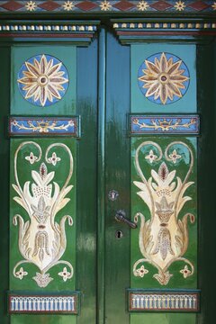 Reich-decorated and painted wooden door, Werth&acute;scher Hof, manor house from the 17th century, historical building, Borstel, municipality of Jork, Alten Land, district of Stade, Lower Saxony, Germany, Europe