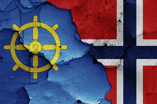 Flags of Bamble and Norway painted on cracked wall