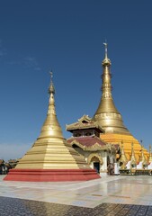 Fototapeta premium Kyaik Tan Lan Pagoda, Kyaikthanlan Paya, Mawlamyine or Mawlamyain, Mon State, Burma, Myanmar, Asia