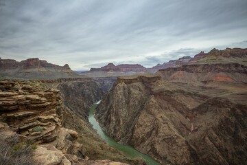 Fototapeta premium View from Plateau Point in the gorge of the Grand Canyon to the Colorado River, eroded rocky landscape, South Rim, Grand Canyon National Park, Arizona, USA, North America