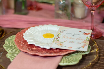 Elegante Decoración de Mesa para Baby Shower en Tonos Rosados