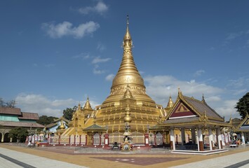Fototapeta premium Eindawya Pagoda in Mandalay, Myanmar, Asia