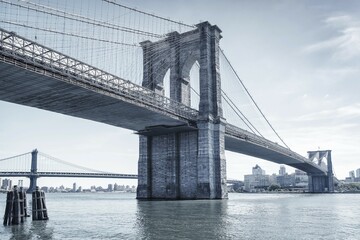 picture of the brooklyn bridge in new york