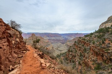 Hiking trail down into the Grand Canyon, Bright Angel Trail, eroded rock landscape, South Rim, Grand Canyon National Park, Arizona, USA, North America