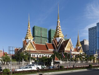 Fototapeta premium Seat of Government House of the National Assembly, Phnom Penh, Cambodia, Asia