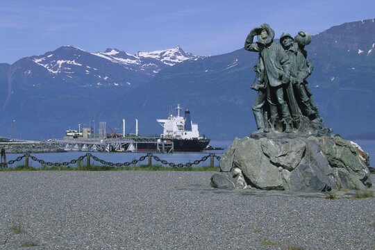 Oil loading port, statue in memory of the construction of the oil pipeline, Valdez on Prince William Sound, Alaska