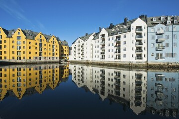 Obraz premium Port of Alesund, More og Ronsdal Province, Norway, Europe