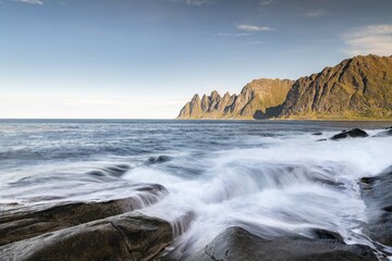 Obraz premium Mountain peaks at Tungeneset, Devil's Teeth, Okshornan Mountain Range, Senja Island, Troms, Norway, Europe