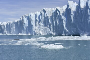 Glacier tongue, Glaciar Perito Moreno Glacier, Abort edge, Los Glaciares National Park, Andes, El...