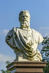 Marble bust, memorial to King and Emperor Friedrich III, spa garden, Bad Homburg vor der Höhe, Hesse, Germany, Europe