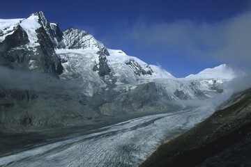 Obraz premium Pasterze Glacier beneath Mt. Grossglockner, Hohe Tauern National Park, Austria, Europe