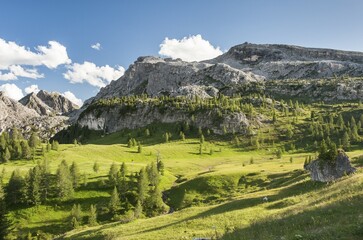 Monte Nuvolau with the Rifugio Nuvolau, 2,574 m, Dolomites, Cortina d'Ampezzo, Veneto, Italy, Europe