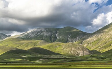Piana di Castelluccio di Norcia, Monti Sibillini National Park, Umbria, Italy, Europe