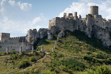 Obraz premium Castle in the sunlight on the hill